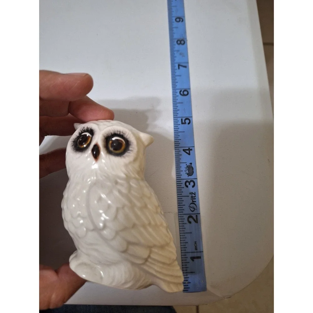 Edie Rose House Ehite Owl Salt & Pepper‎ Shakers Winter Cabin Collectible